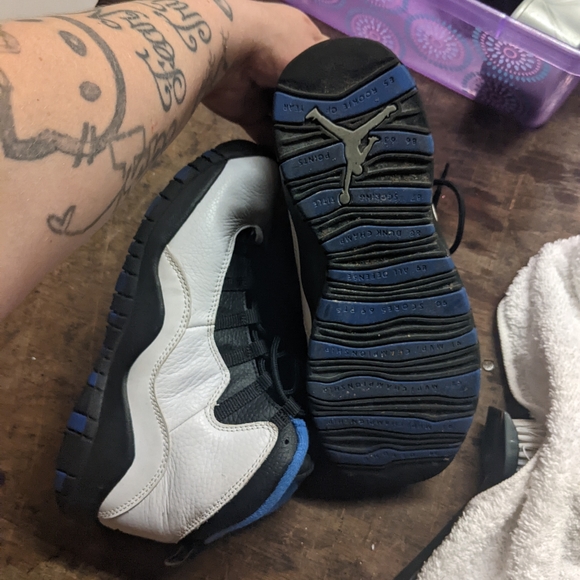 Jordans - Picture 3 of 5